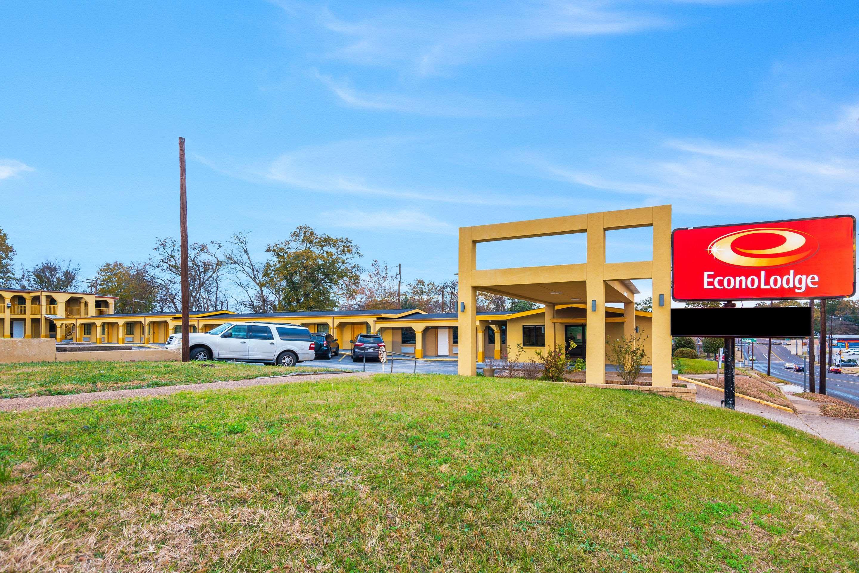 Super 8 By Wyndham Palestine Tx Hotel Buitenkant foto