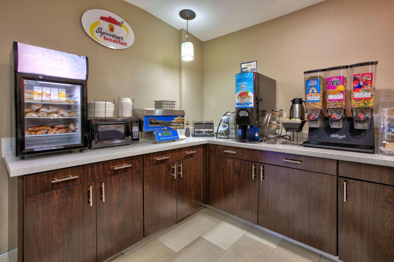 Super 8 By Wyndham Palestine Tx Hotel Buitenkant foto